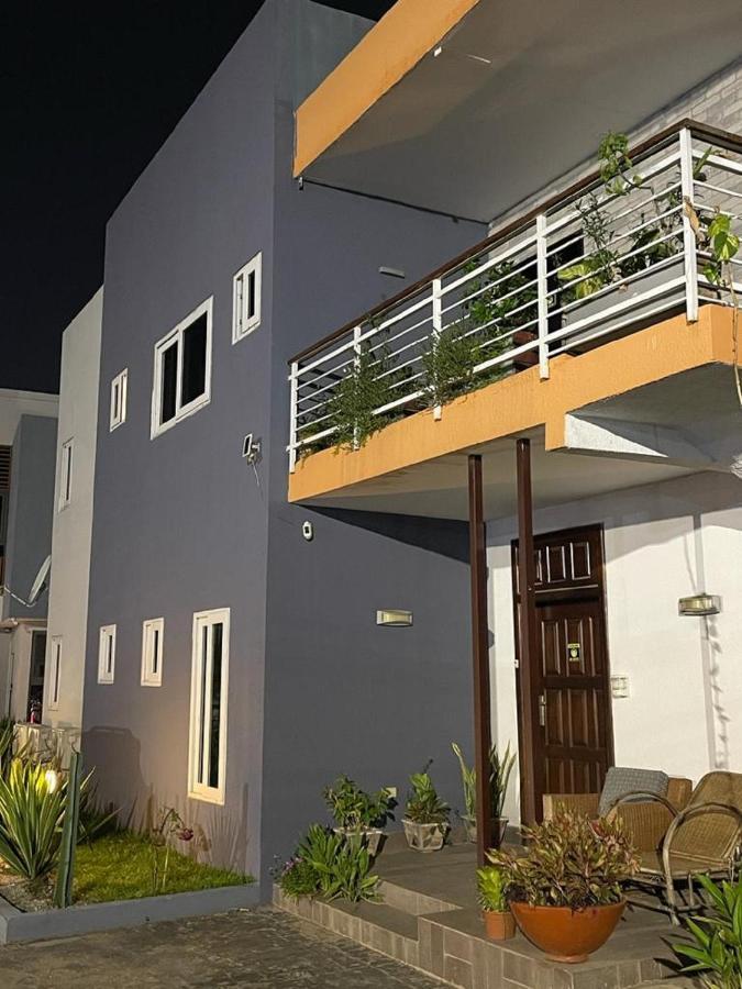 Green Court Serviced Apartments Accra Exterior photo